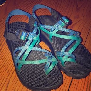 Green and Blue print women’s Chaco